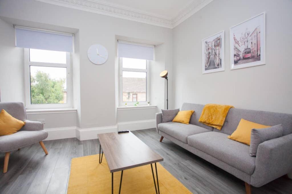 The Warwick Apartment กรีน็อค ภายนอก รูปภาพ
