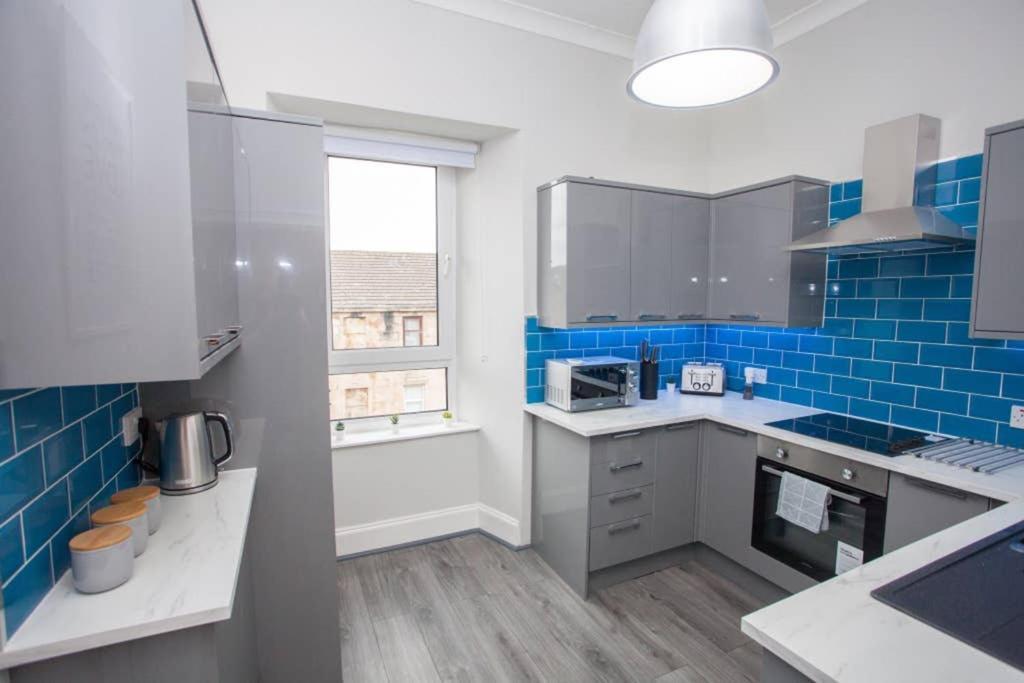 The Warwick Apartment กรีน็อค ภายนอก รูปภาพ