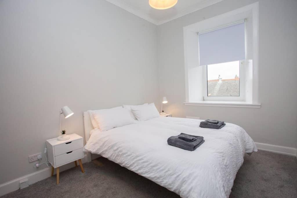 The Warwick Apartment กรีน็อค ภายนอก รูปภาพ
